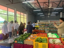 កិច្ចសហប្រតិបត្តិការសេដ្ឋកិច្ចវៀតណាម-កម្ពុជាកាន់តែរីកចម្រើនប្រកបដោយផ្លែផ្កា