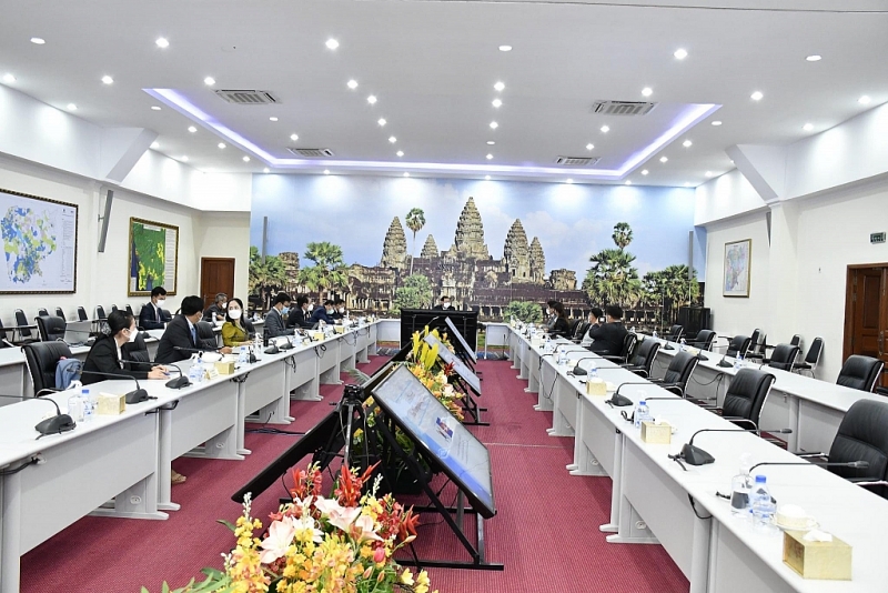 កម្ពុជា និង កូរ៉េ សហការគ្នាសិក្សាគម្រោងបង្កើតមជ្ឈមណ្ឌលម្ហូបអាហារនៅកម្ពុជា ដើម្បីជួយឧស្សាហកម្មម្ហូបអាហារនៅកម្ពុជា