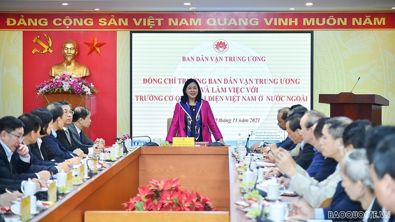 គណៈកម្មាធិការមជ្ឈិមសម្រាប់ចលនាមហាជនបានជួបធ្វើការជាមួយប្រធានស្ថានបេសកម្មស្តីពីការឃោសនាអប់រំជនជាតិវៀតណាមនៅឯបរទេស