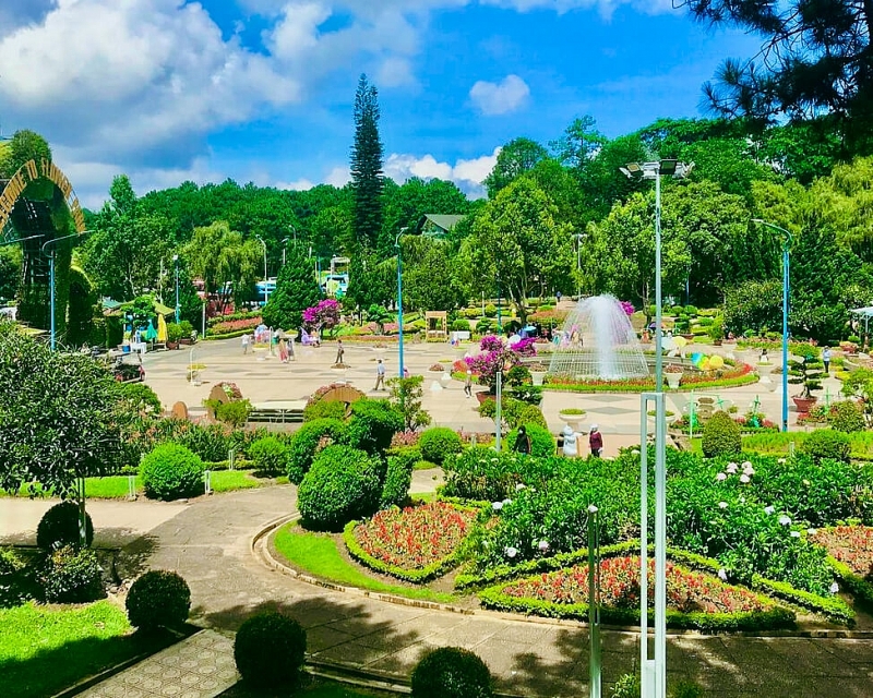 សួនផ្កាដ៏ស្រស់ស្អាតត្រូវតែទៅទស្សនានៅទីក្រុង Da Lat សួនផ្កាដ៏ស្រស់ស្អាតគួរតែទៅទស្សនានៅទីក្រុង Da Lat