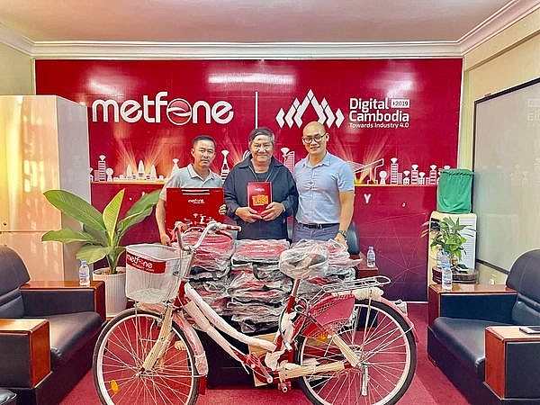 METFONE ធ្វើការនៅសាខា METFONE ខេត្តតាកែវ សកម្មភាពដ៏មានអត្ថន័យរបស់សាខា METFONE ខេត្តតាកែវ