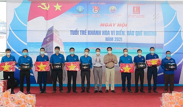 យុវជន Khanh Hoa ដើម្បីសមុទ្រ និងកោះមាតុភូមិ យុវជន Khanh Hoa ដើម្បីសមុទ្រ និងកោះមាតុភូមិ