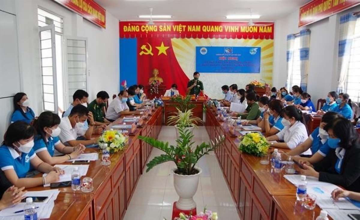 ຊຸກຍູ້ສອນວິຊາຊີບ ແລະ ແນະນໍາວຽກເຮັດໃຫ້ແກ່ແມ່ຍິງເຂດຊາຍແດນ