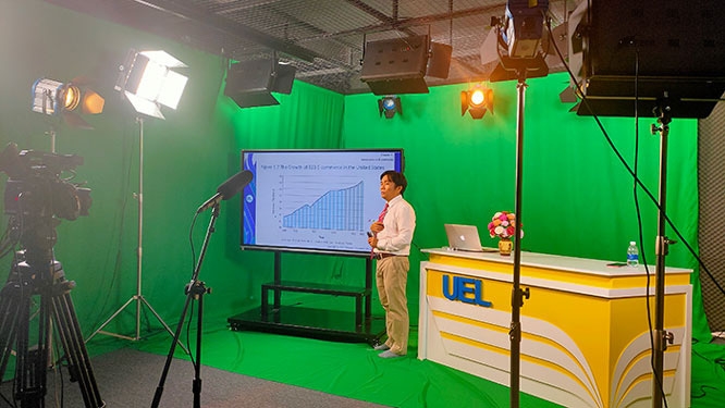 COVID-19 creates opportunity for strengthening online teaching in Vietnam? covid 19 creates opportunity for strengthening online teaching in vietnam
