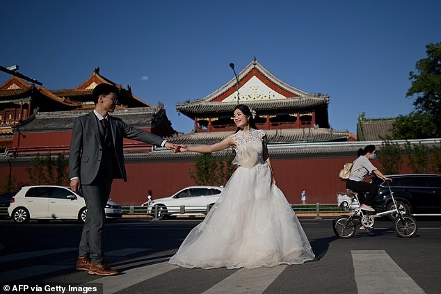 New law requires 30-day waiting period before Chinese couples can divorce china new law requires 30 day waiting period before chinese couples can divorce