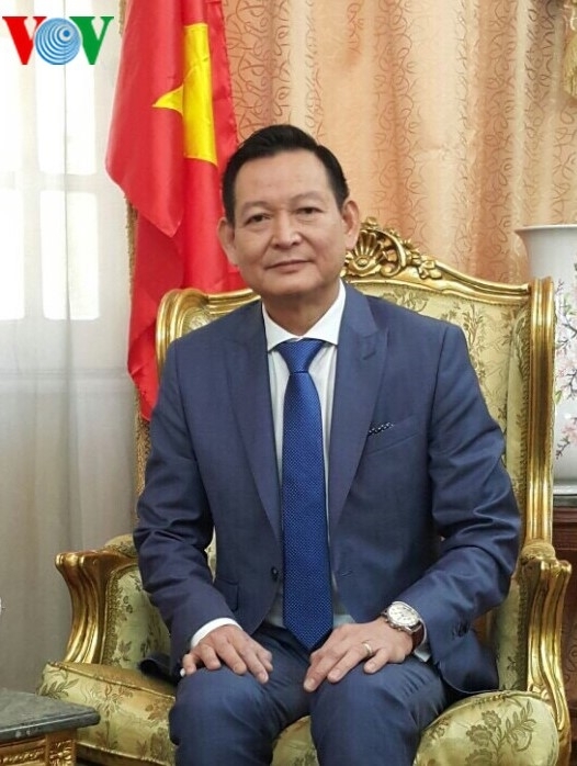 undefined 1438 dai su tran thanh cong cho biet cong dong nguoi viet o ai cap chua co truong hop nao mac covid 19 song khong chu quan lo la trong phong ngua dich benh anh vov