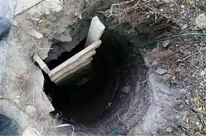 35 feet long Tunnel. Credits: Twitter_Police Ukraine 2105 capture