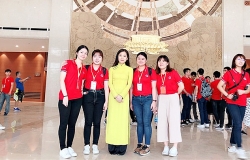 chu tich quoc hoi danh gia cao viec thanh lap cac hoi doan nguoi viet nam tai trung quoc