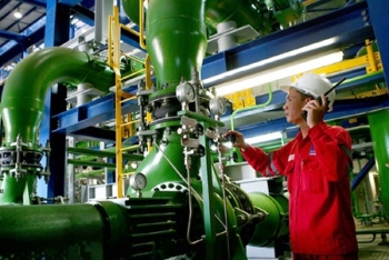 Petro Vietnam Chairman Pham Xuan Son: The whole economy was benefiting from declining oil prices