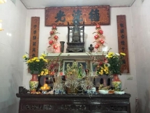 pictures of worship places on first day of social distancing easing