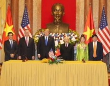 over 15 billion in deals inked between vietnamese airlines and boeing