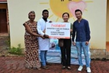 vietnamese women association in tanzania presents necessities to orphans