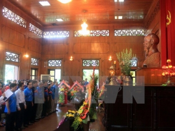Vietnam, Laos hold friendly exchange