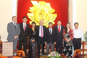 Vietnam, US promote people-to-people exchanges