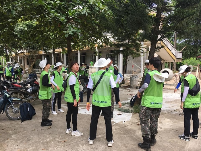Korean students join with KFHI to refurbish primary school in Ninh Binh