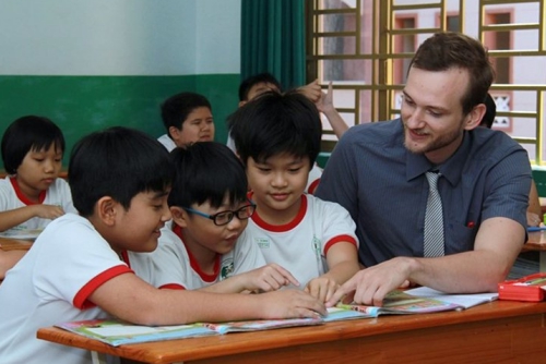 Government Issues Training Programs for English Teachers Government Issues Training Programs for English Teachers