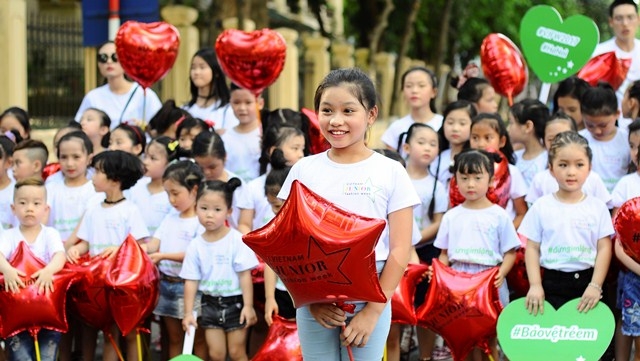 111 set to be national hotline for child protection