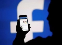 vietnamese users complain facebook with one star rating for wrong map