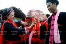 red dao ethnic peoples traditional costume decoration art recognised as national heritage