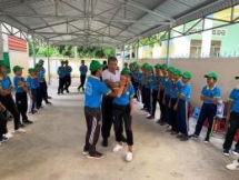 thua thien hue zhishan awards scholarships to over 500 poor students