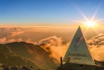 conde nast traveler names vietnam among 10 best countries