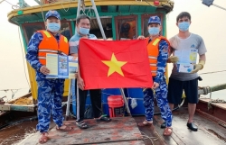 Распространение закона среди рыбаков на острове Лонгчау (город Хайфонг)