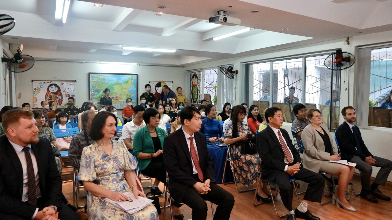 Trao giải Cuộc thi vẽ tranh quốc tế “Em vẽ Việt Nam - Em vẽ nước Nga” lần thứ 6 Trao giải Cuộc thi vẽ tranh quốc tế “Em vẽ Việt Nam - Em vẽ nước Nga” lần thứ 6