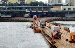 Куангнинь вновь открыл понтонный мост в Китай