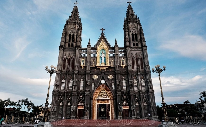 Красота католической церкви Хынгнгиа
