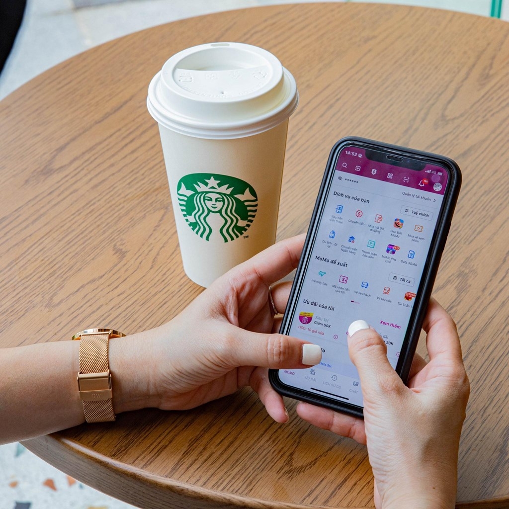 MoMo становится первым электронным кошельком, интегрированным для оплаты в Starbucks MoMo становится первым электронным кошельком, интегрированным для оплаты в Starbucks