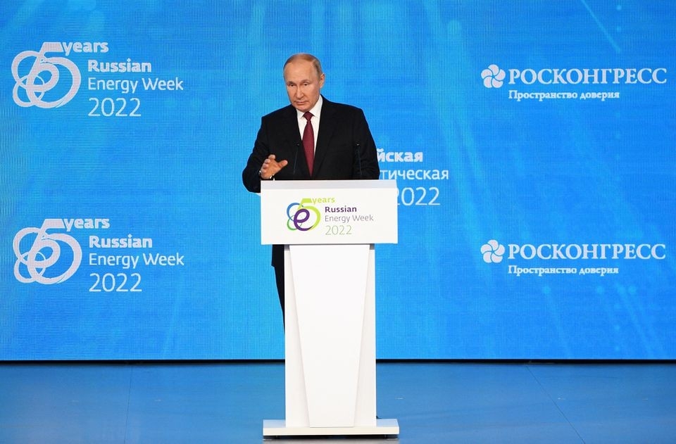 Путин заявил о готовности поставлять газ в Европу Путин заявил о готовности поставлять газ в Европу