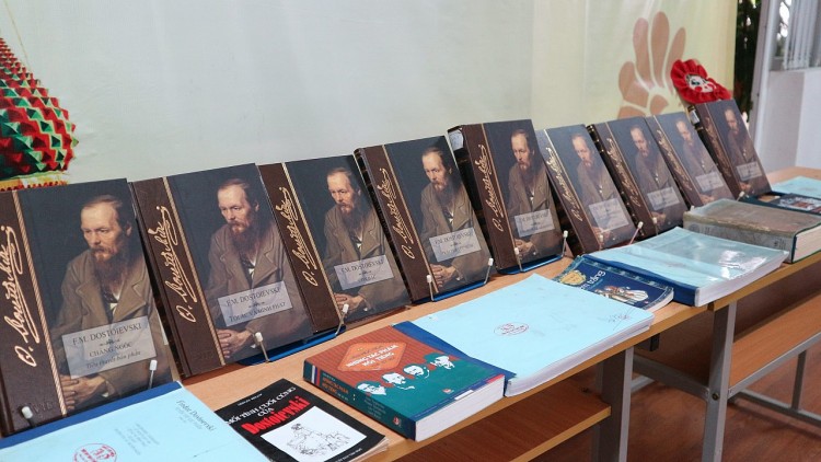 Hàng loạt sự kiện kỷ niệm 200 năm ngày sinh của đại văn hào Nga F.M. Dostoyevsky Hàng loạt sự kiện kỷ niệm 200 năm ngày sinh của đại văn hào Nga F.M. Dostoyevsky