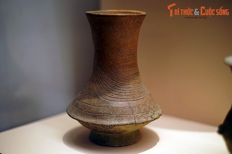 Редкая 2500-летняя керамика, произведённая жителями Центрального Вьетнама Редкая 2500-летняя керамика, произведённая жителями Центрального Вьетнама