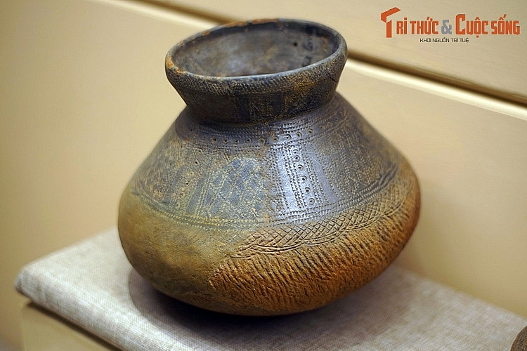 Редкая 2500-летняя керамика, произведённая жителями Центрального Вьетнама Редкая 2500-летняя керамика, произведённая жителями Центрального Вьетнама