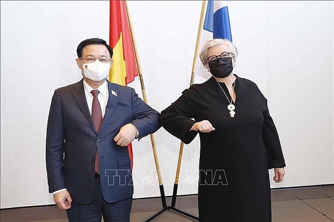 Председатель Национального собрания Выонг Динь Хюэ направил поздравительное письмо по случаю Дня независимости Финляндской Республики