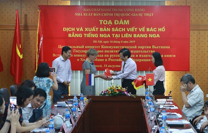 Việt – Nga: Mối quan hệ tin cậy cao, ngày càng đi vào thực chất trien vong quan he viet nam lien bang nga qua danh gia cua dai su ngo duc manh