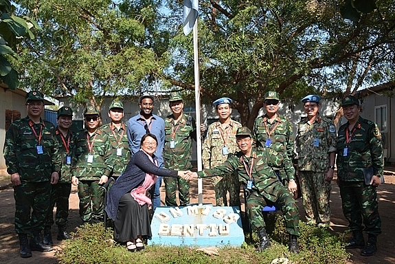 Trưởng căn cứ Bentiu - Phái bộ Gìn giữ hòa bình Liên hợp quốc tại Nam Sudan: Xin cảm ơn những con người đến từ Việt Nam! truong can cu bentiu phai bo gin giu hoa binh lien hop quoc tai nam sudan xin cam on nhung con nguoi den tu viet nam