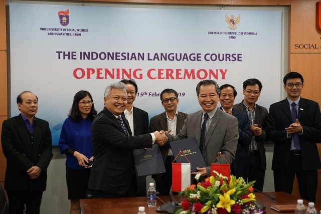 Khám phá đất nước "Vạn đảo" qua khóa học tiếng miễn phí kham pha dat nuoc van dao qua khoa hoc tieng mien phi