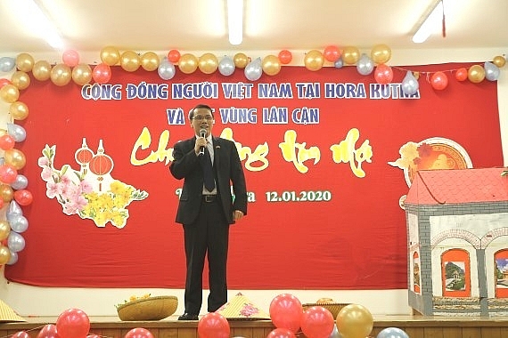 200 kiều bào ở Kutná Hora (Séc) mừng Xuân Canh Tý 200 kieu bao o kutna hora sec mung xuan canh ty