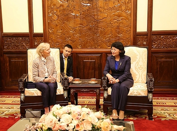 Tri ân Operation Smile 30 năm mang lại nụ cười cho hàng chục vạn trẻ em Việt pho chu tich nuoc tri an operation smile 30 nam tim lai nu cuoi tre em di tat viet nam