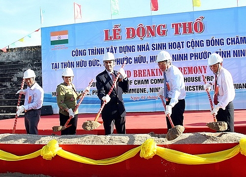 Ninh Thuận đón hai món quà của chính phủ Ấn Độ ninh thuan don hai mon qua cua chinh phu an do