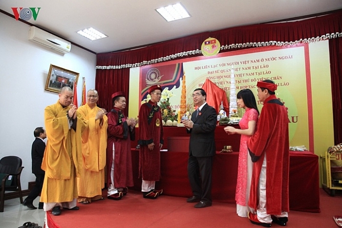 Giỗ Tổ Hùng Vương tại Lào, Thái Lan: Những khoảnh khắc thiêng liêng gio to hung vuong tai lao thai lan nhung khoanh khac thieng lieng