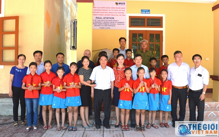 Đem nước sạch về nơi rốn lũ miền Trung dem nuoc sach ve noi ron lu mien trung