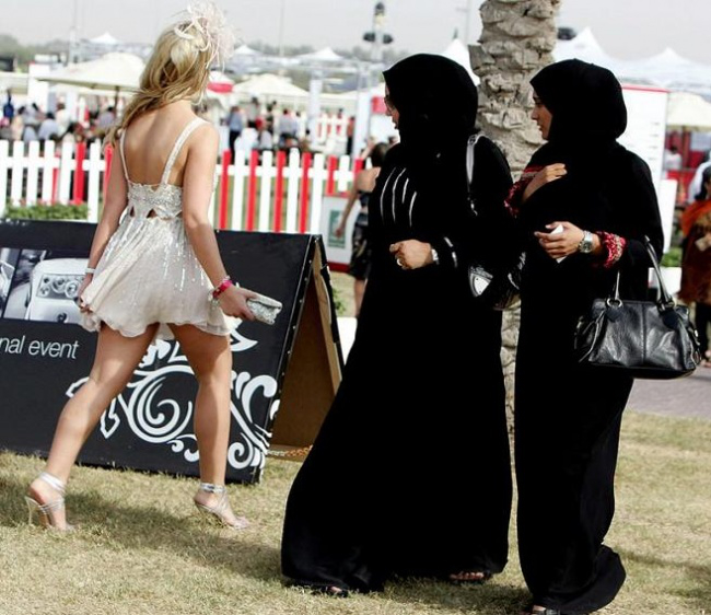 dubai va nhung goc khong hoa le