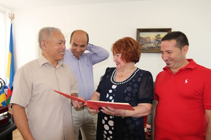 Cựu du học sinh Việt Nam mừng sinh nhật lần thứ 75 của "mái nhà thứ hai" tại Kiev (Ucraina) cuu du hoc sinh viet nam mung sinh nhat lan thu 75 cua mai nha thu hai tai kiev ucraina