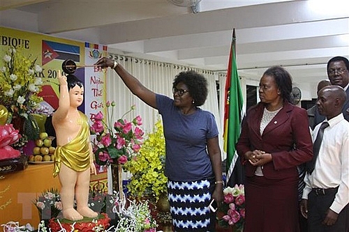 Lễ Phật đản 2019: Cầu nối văn hóa Việt Nam - Mozambique le phat dan 2019 cau noi van hoa viet nam mozambique