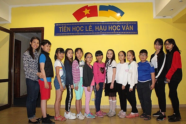 Hai thập kỷ ươm những "mầm non" tiếng Việt ở Kharkov (Ucraina) hai thap ky uom nhung mam non tieng viet o kharkov ucraina