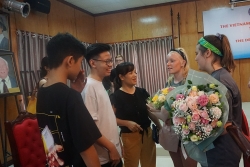 hoi ngo cuu chien binh viet my nuoc mat nu cuoi
