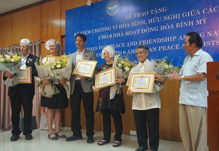 Vinh danh 6 người Mỹ góp phần "làm nên hòa bình" tại Việt Nam vinh danh 6 nguoi my gop phan lam nen hoa binh tai viet nam