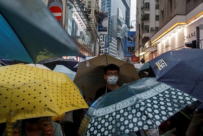 Hàng trăm nghìn người biểu tình Hong Kong tuần hành dưới mưa hang tram nghin nguoi bieu tinh hong kong tuan hanh duoi mua